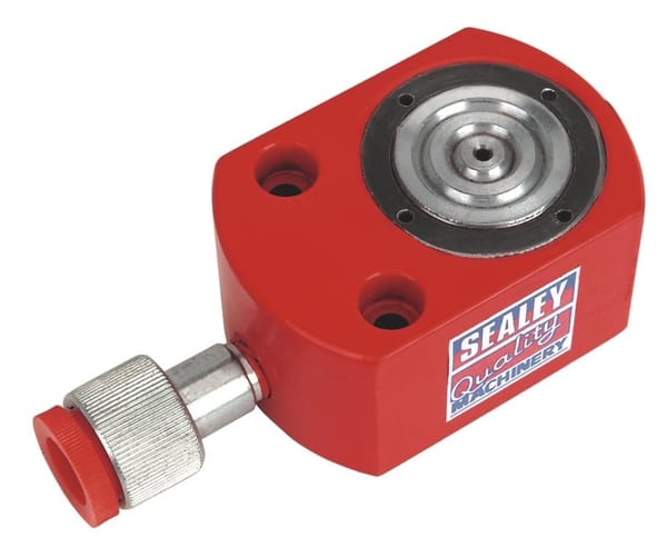 Sealey 10-tonne push ram for body repair and garage use.