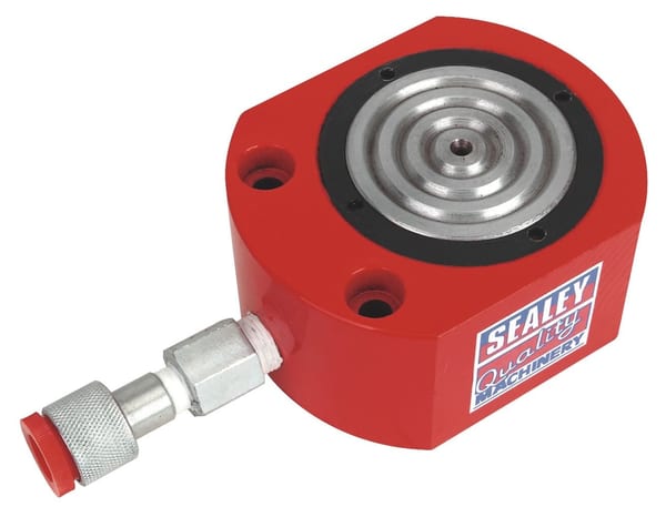 Sealey 30-tonne short push ram for body repair and garage use.