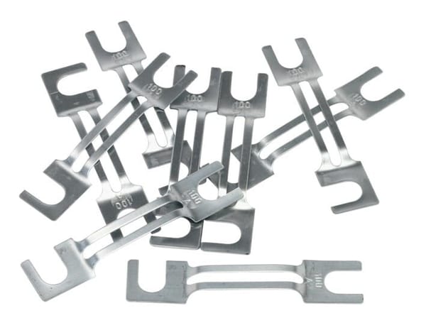 Pack of 10 Fuse 100Amp large types in a garage workshop setting