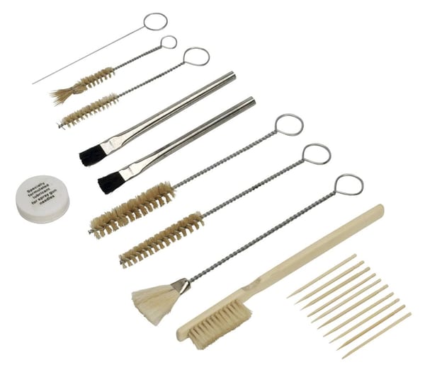 20-piece spray gun cleaning set for efficient maintenance and care.