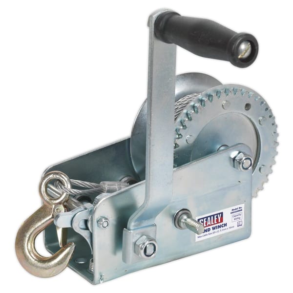 Geared hand winch 900kg capacity with cable for lifting and towing