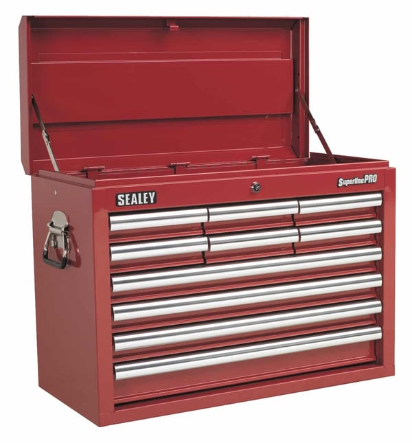 Red 10 drawer tool chest with ball bearing runners for smooth operation