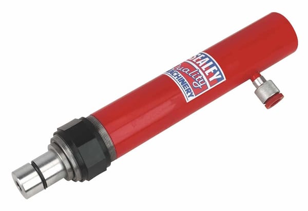Maxi 10 tonne push ram for body repair in garage and motoring applications.