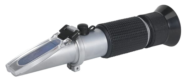 Refractometer for measuring antifreeze, battery fluid, screenwash, and AdBlue® efficiency.