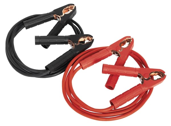 16mm² x 3m booster cables, 220A, featuring red and black clamps for easy vehicle jump-starting.